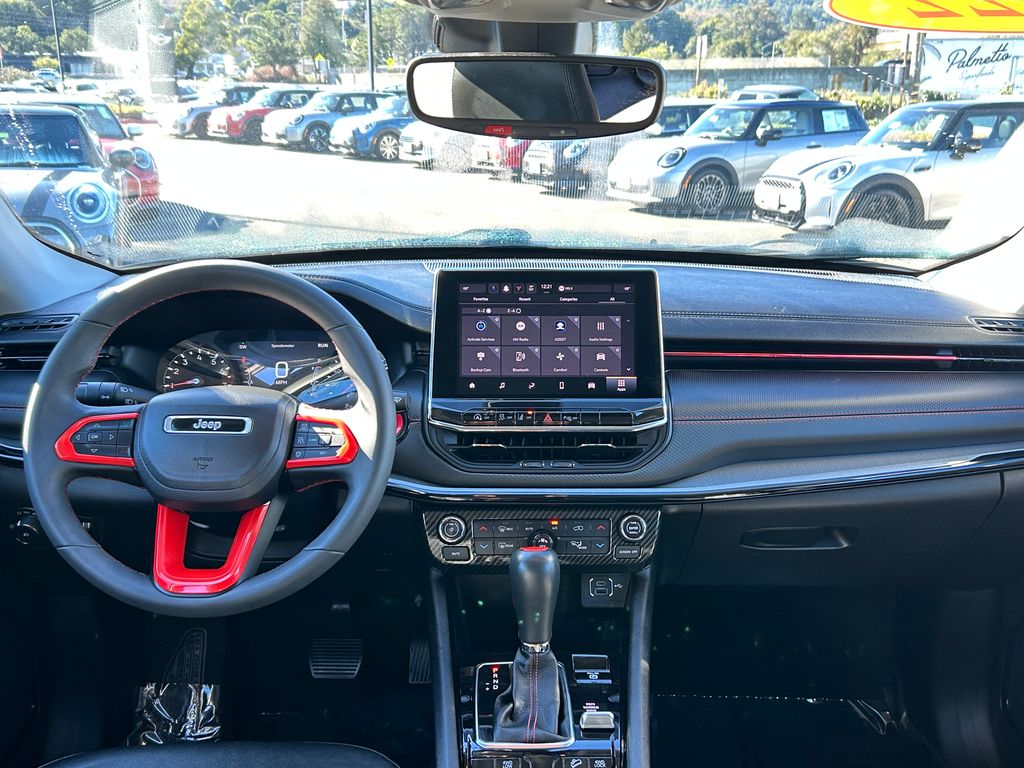 Thumbnail: 2022 Jeep Compass - 32