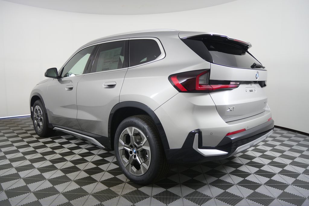 Thumbnail: 2026 BMW X1 - 5