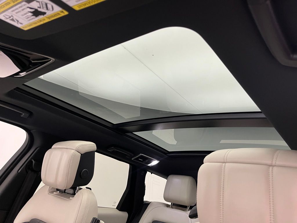 Thumbnail: 2018 Land Rover Range Rover Sport - 21