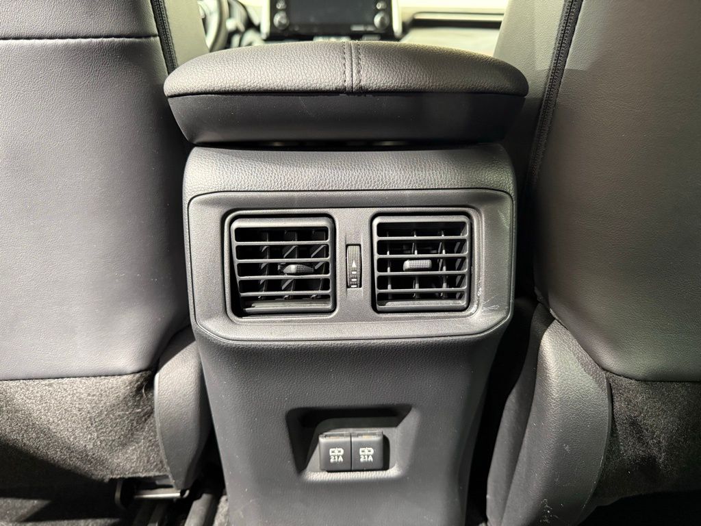 Thumbnail: 2020 Toyota RAV4 - 20