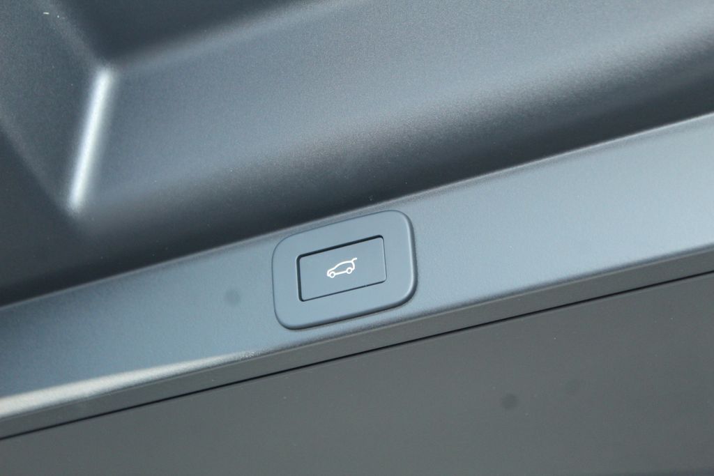 New 2026 Black Land Rover SV image 13