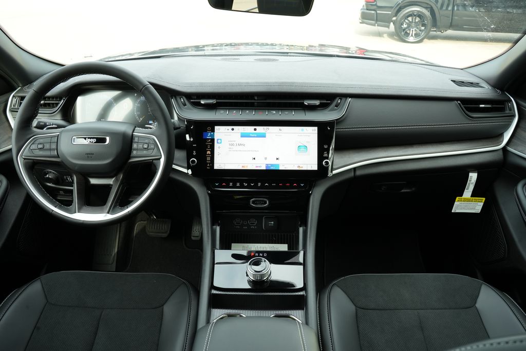 2026 Jeep Grand Cherokee L Laredo - 4
