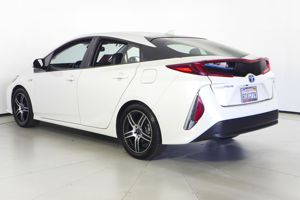 Thumbnail: 2017 Toyota Prius Prime - 9