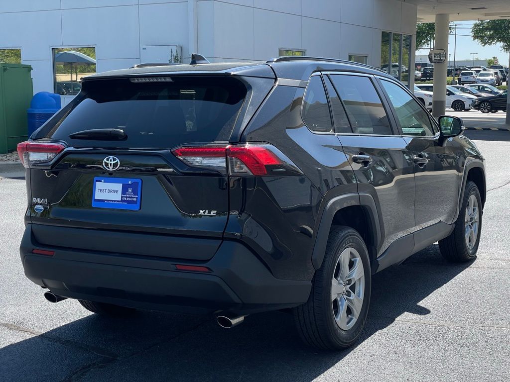 2024 Toyota RAV4 XLE 5