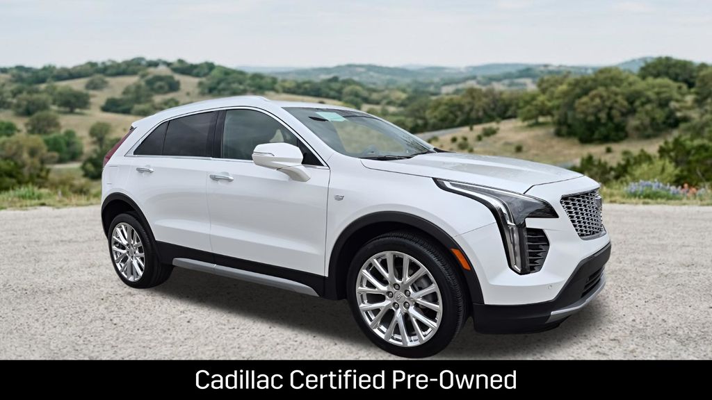 Crystal White 2021 Cadillac XT4 Premium Luxury FWD SUV / Crossover Front-Wheel Drive 9-Speed Automatic