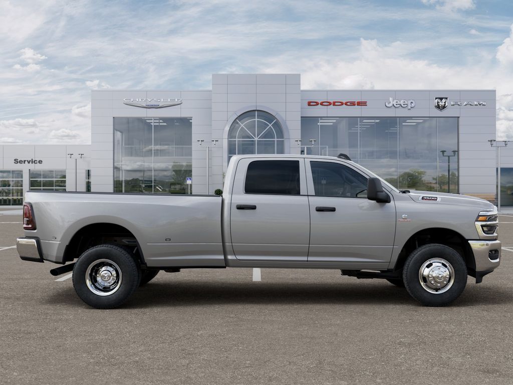 New 2026 Silver Zynith Ram Tradesman image 21