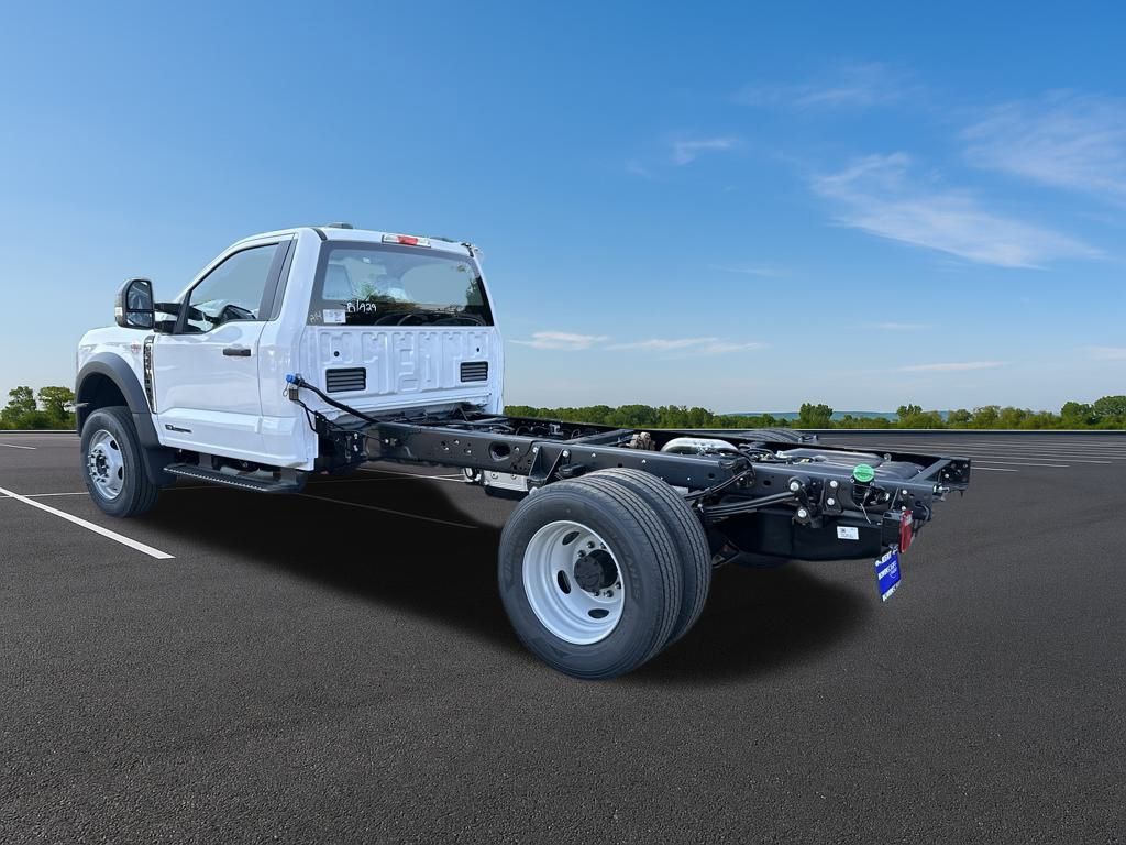 New 2025 Ford Super Duty F-600 Chassis Regular Cab (DRW) 169" Wheelbase XL