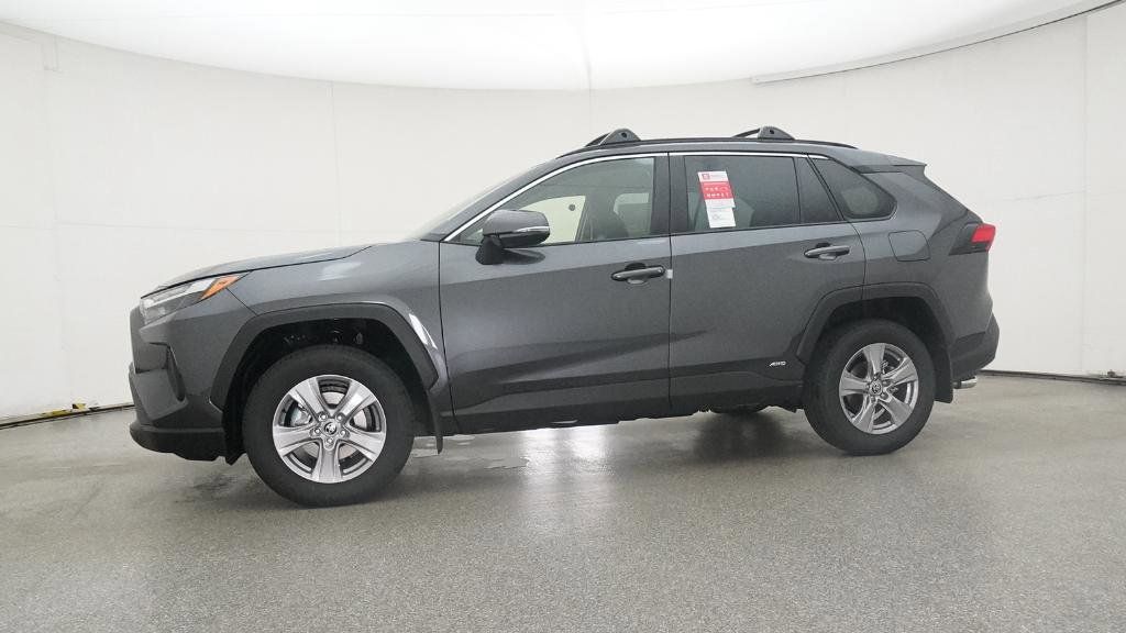 2025 Toyota RAV4 XLE 31