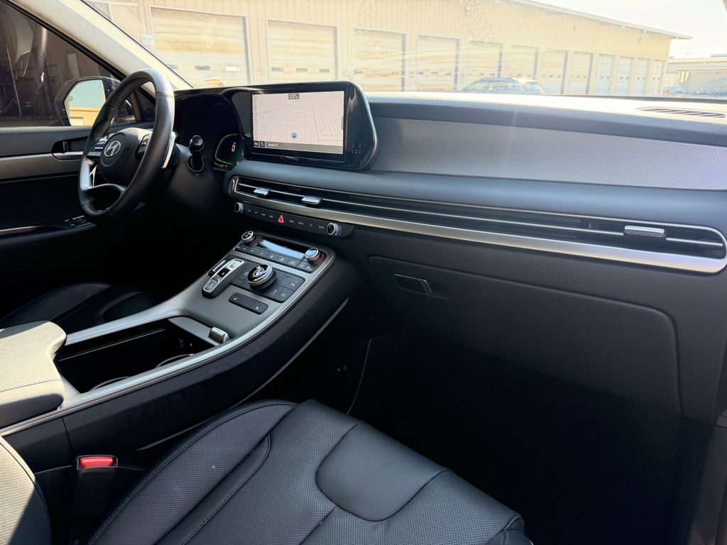 Used 2024 Abyss Black Pearl Hyundai XRT image 31