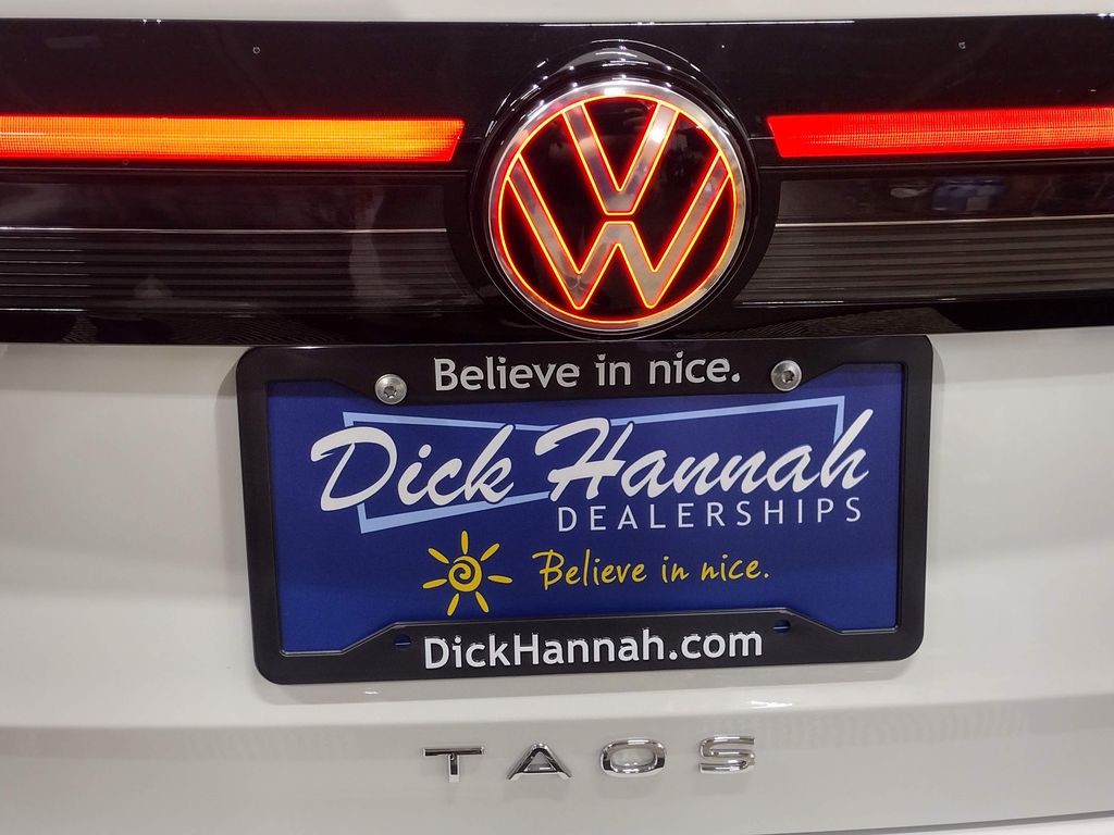 2025 Volkswagen Taos 1.5T SEL