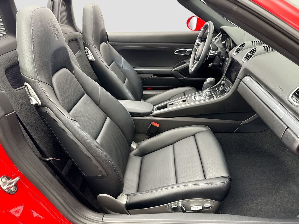 Thumbnail: 2022 Porsche 718 Boxster - 20