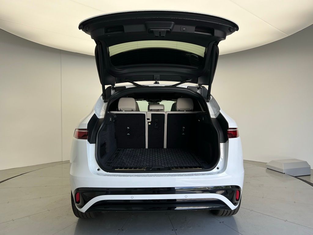 Thumbnail: 2025 Jaguar F-Pace - 5