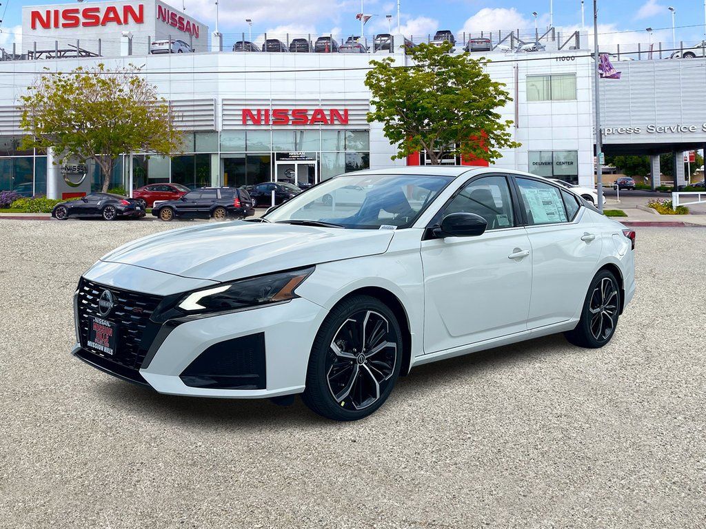 2025 Nissan Altima 2.5 SR