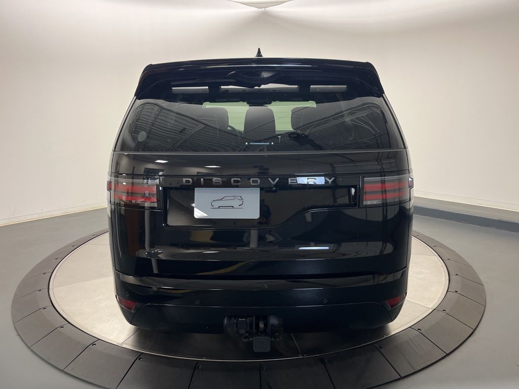 Thumbnail: 2026 Land Rover Discovery - 4
