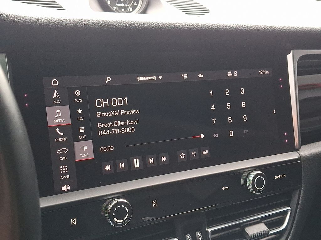 Thumbnail: 2022 Porsche Macan - 19