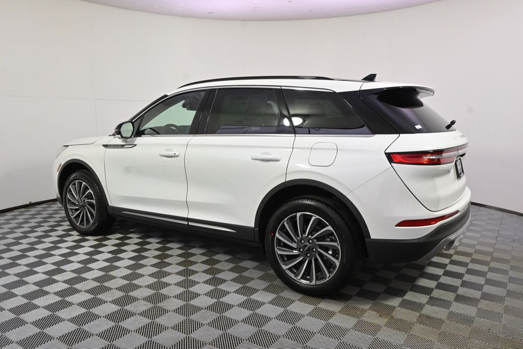 New 2026 White Lincoln Reserve image 3