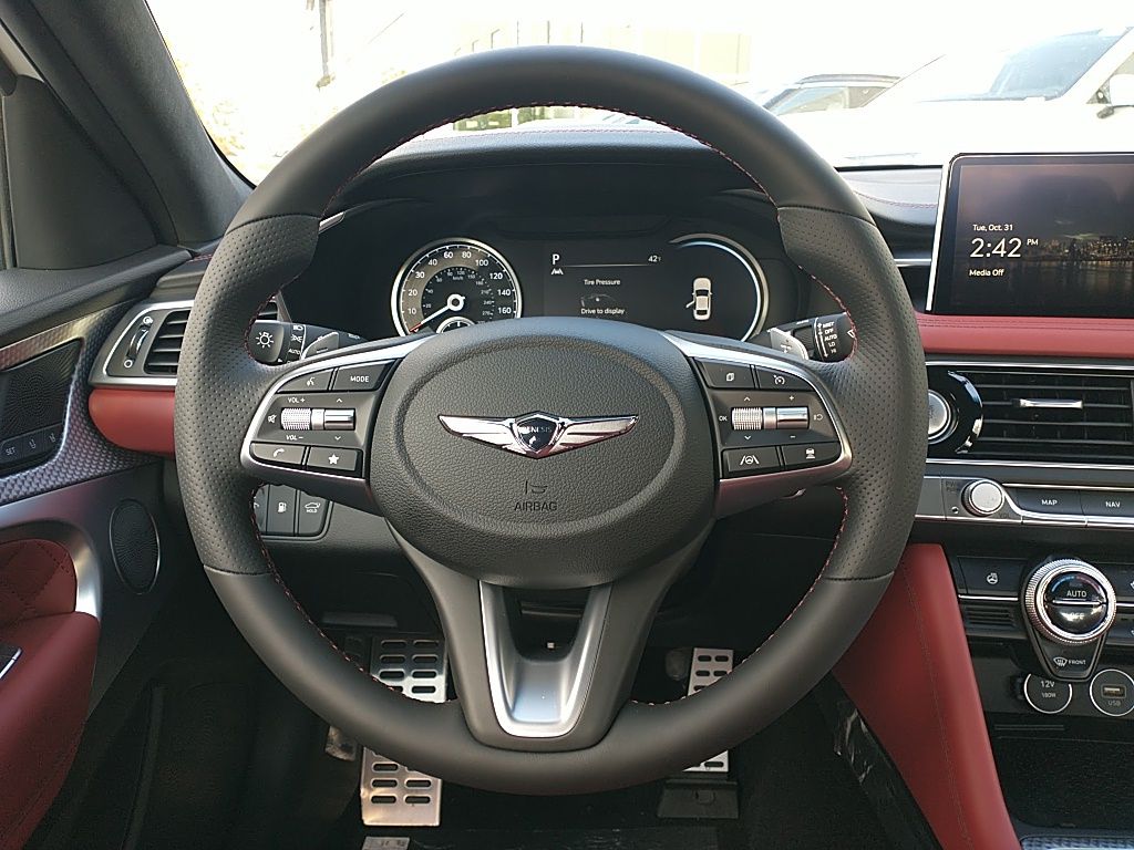 2023 Genesis G70 Sport Prestige 31