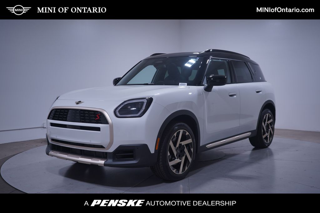 2025 MINI Cooper Countryman Signature Hero Image