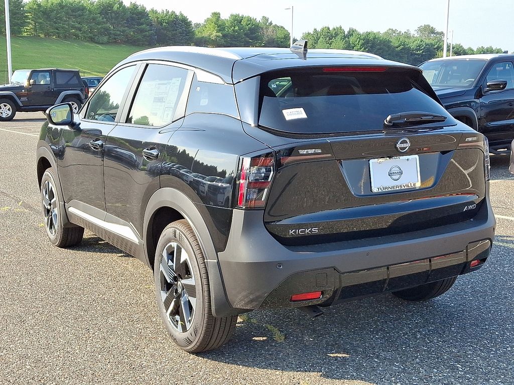 Thumbnail: 2025 Nissan Kicks - 3