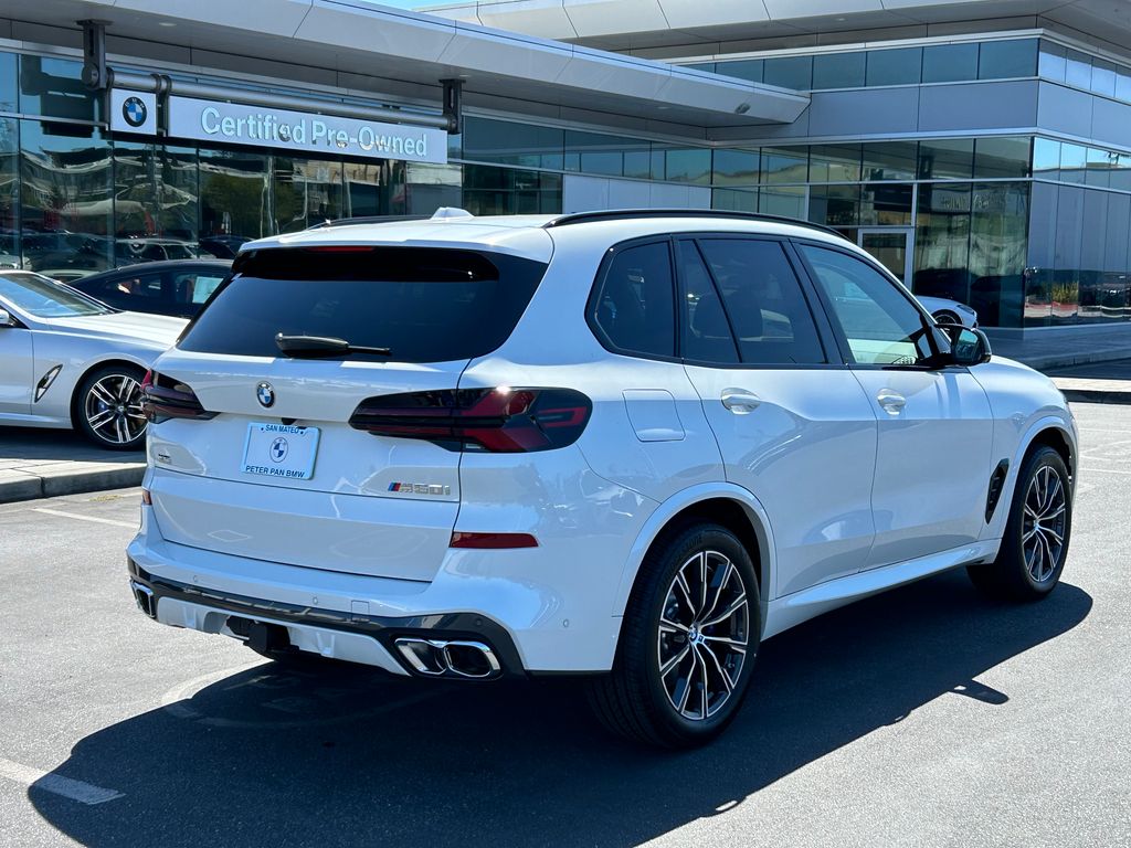 2025 BMW X5 M60i 5