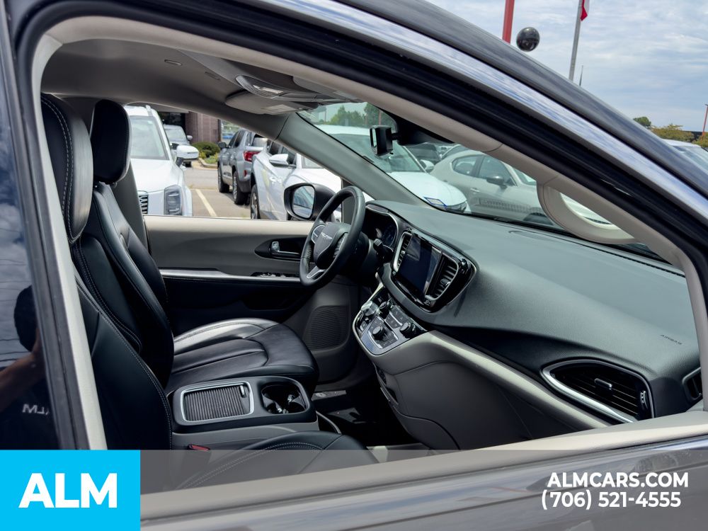 2023 Chrysler Pacifica Touring L - Photo 15