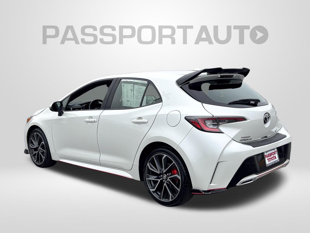 View vehicle photo 3