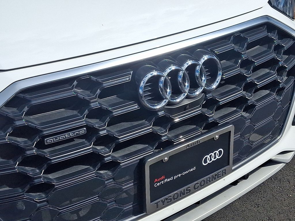 Thumbnail: 2022 Audi Q5 - 4