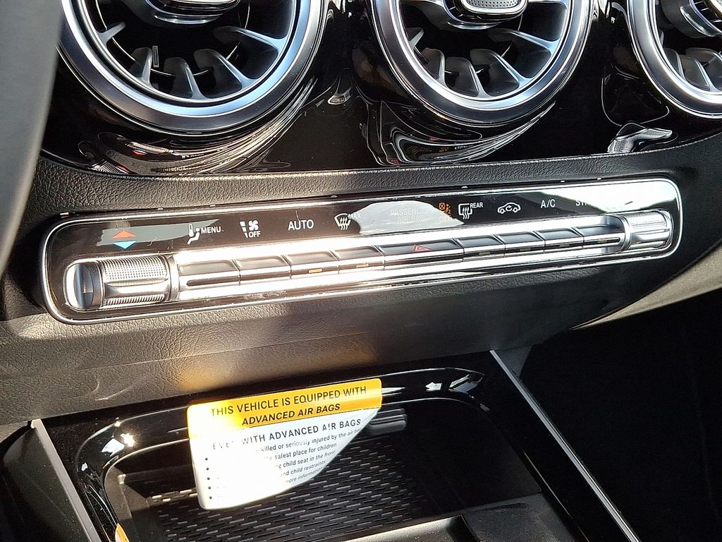 Thumbnail: 2026 Mercedes-Benz GLA - 11