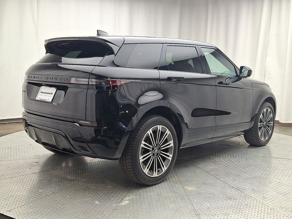 Thumbnail: 2025 Land Rover Range Rover Evoque - 4