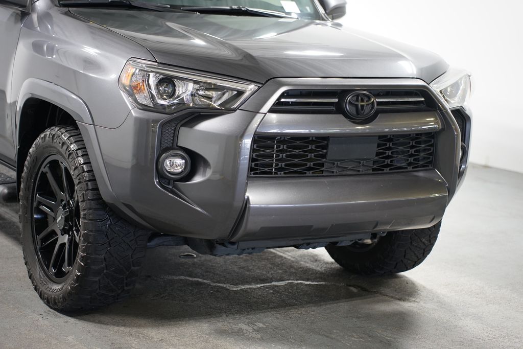 Thumbnail: 2023 Toyota 4Runner - 4