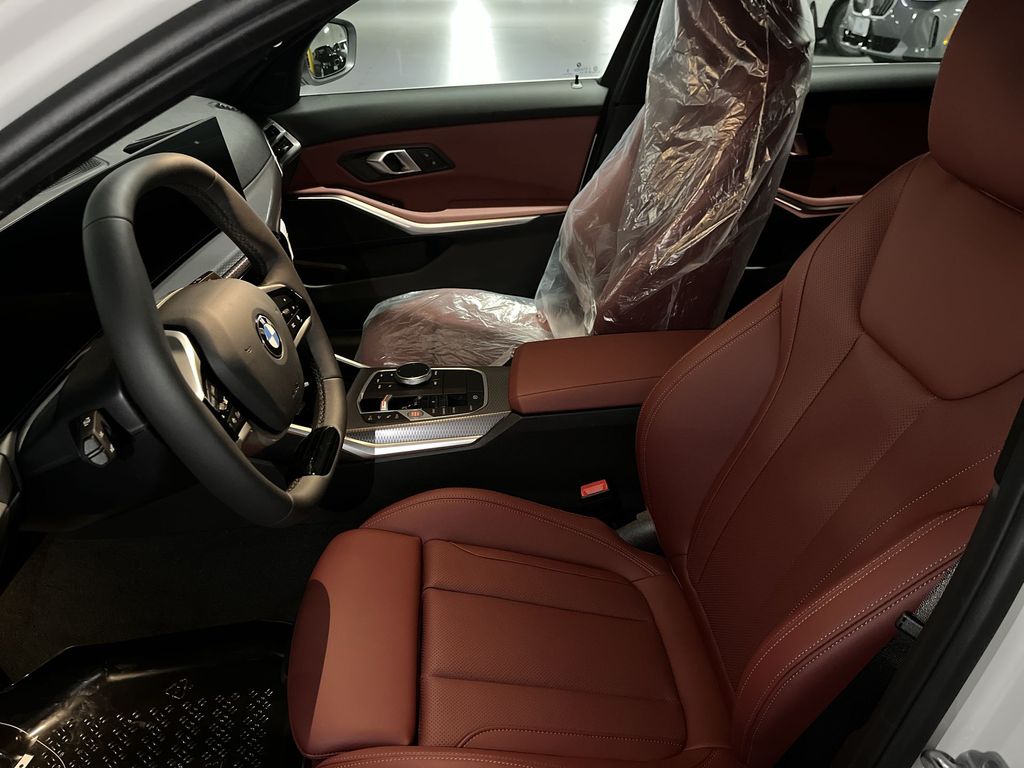 Thumbnail: 2025 BMW 3 Series - 11