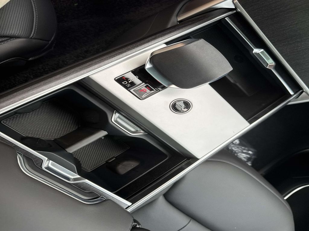 New 2026 Black Land Rover SE image 29