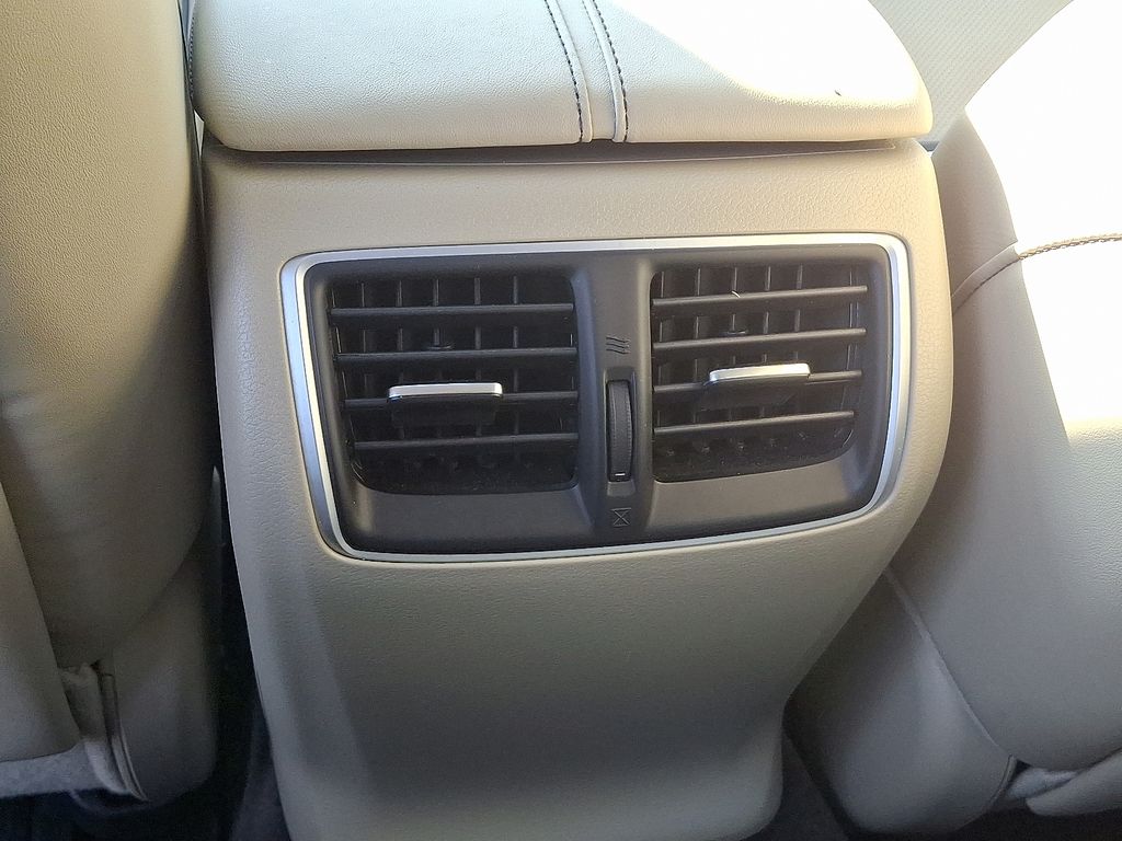 Thumbnail: 2018 Acura TLX - 11