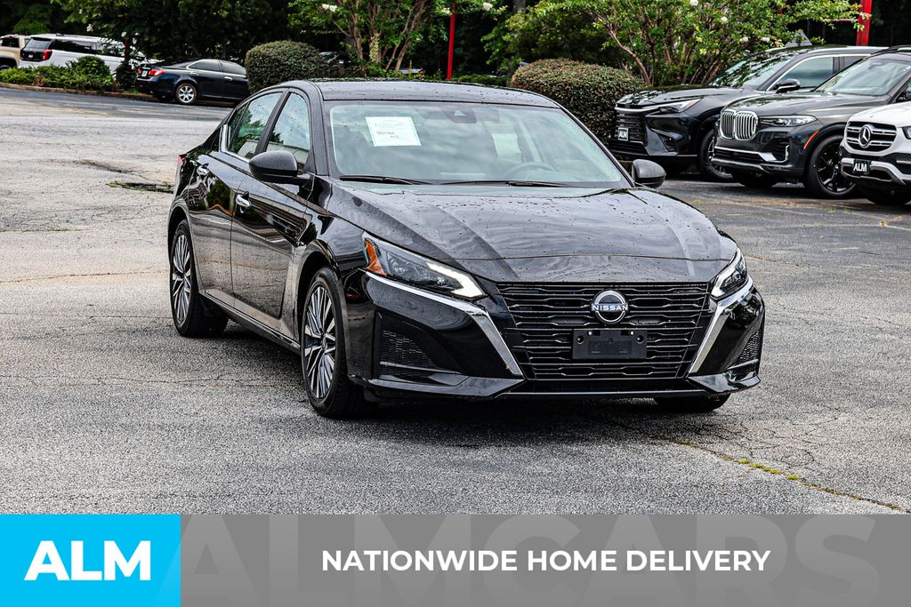 Used 2025 Black Nissan 2.5 SV image 5
