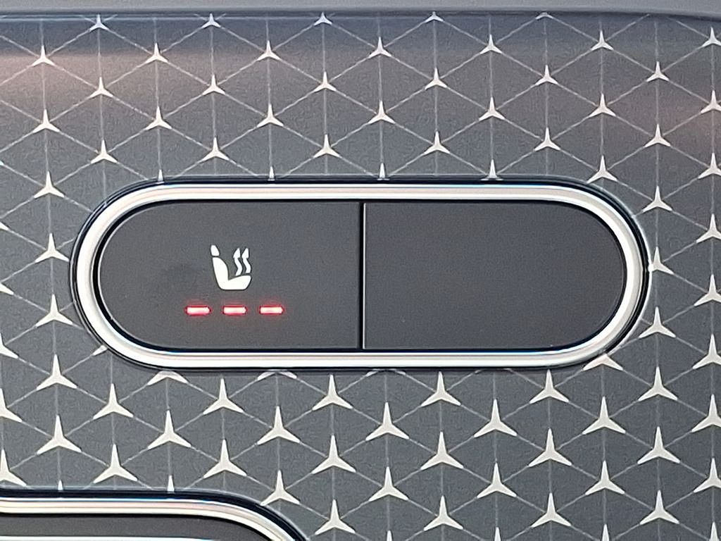 Thumbnail: 2025 Mercedes-Benz GLB - 16