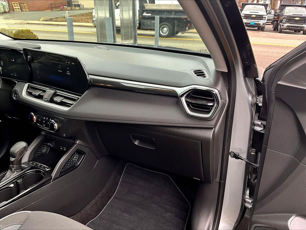 2024 Chevrolet TrailBlazer — photo 13
