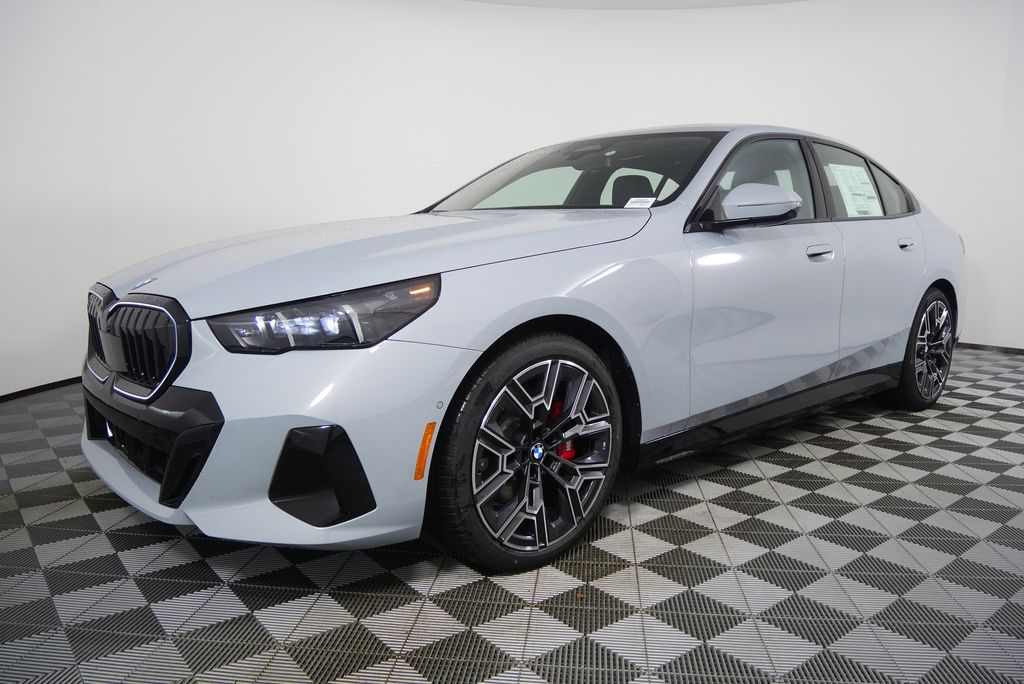 Thumbnail: 2026 BMW 5 Series - 8