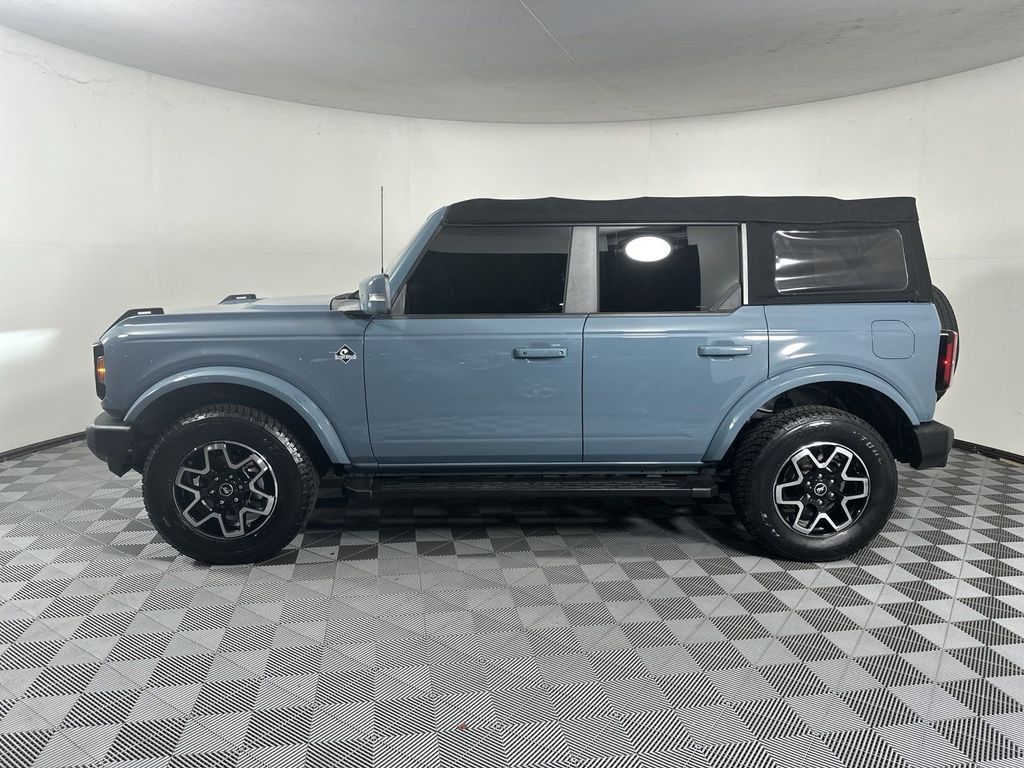 2021 Ford Bronco Outer Banks 4