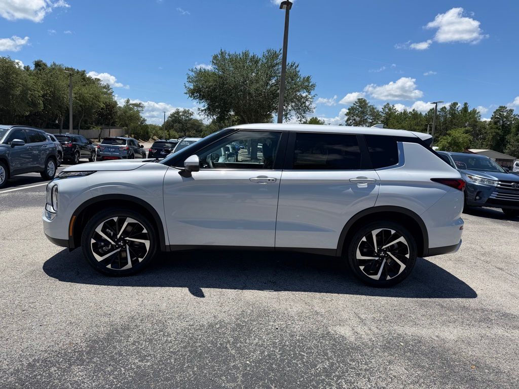 Used 2023 Mitsubishi Outlander SUV