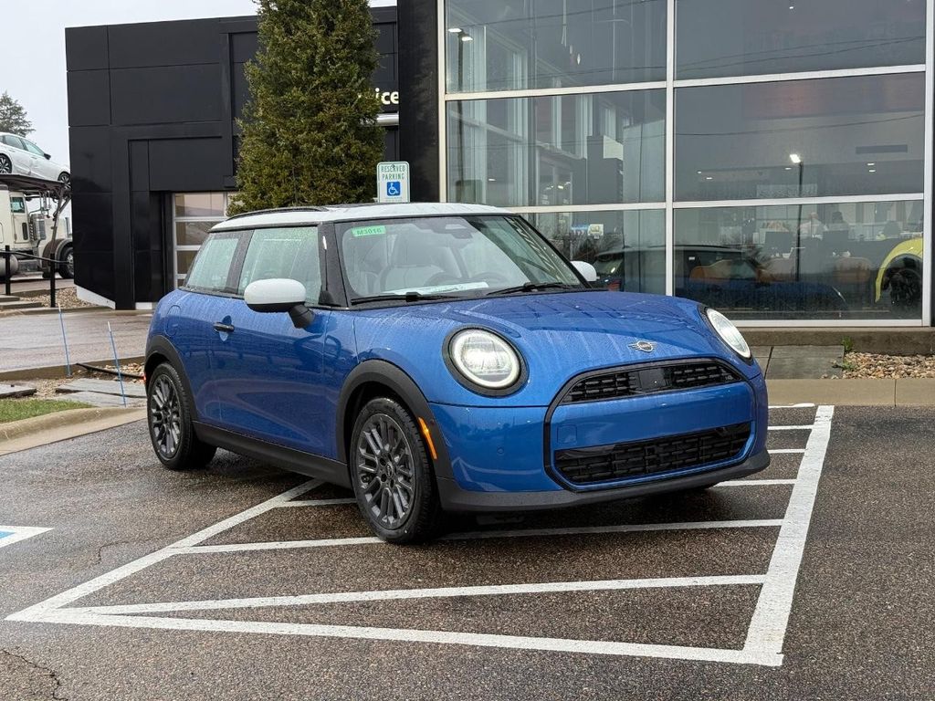 2026 MINI Hardtop Signature Plus
