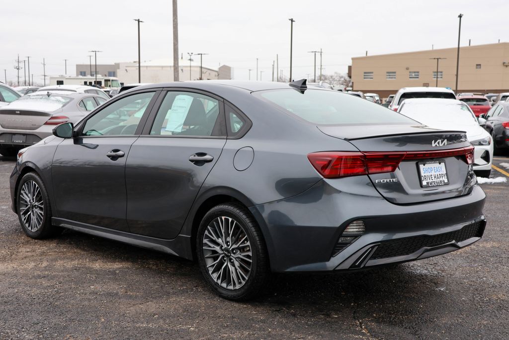 2022 Kia Forte GT-Line 11