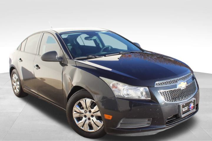 Used Car 2013 Chevrolet Cruze  Ls For Sale Under $10,000 In Georgetown, Texas