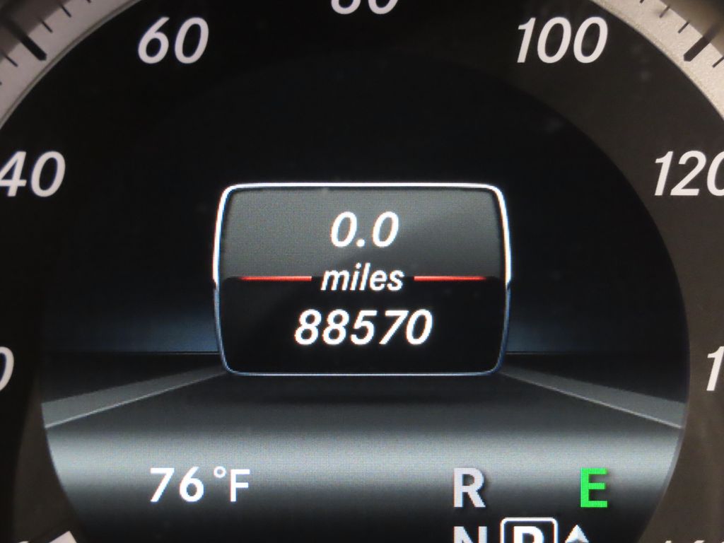 Thumbnail: 2013 Mercedes-Benz E-Class - 17