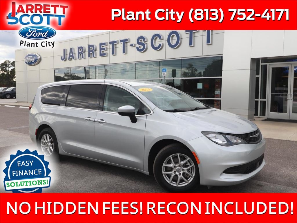 Silver Mist Clearcoat 2023 Chrysler Voyager LX FWD Minivan Front-Wheel Drive 9-Speed Automatic