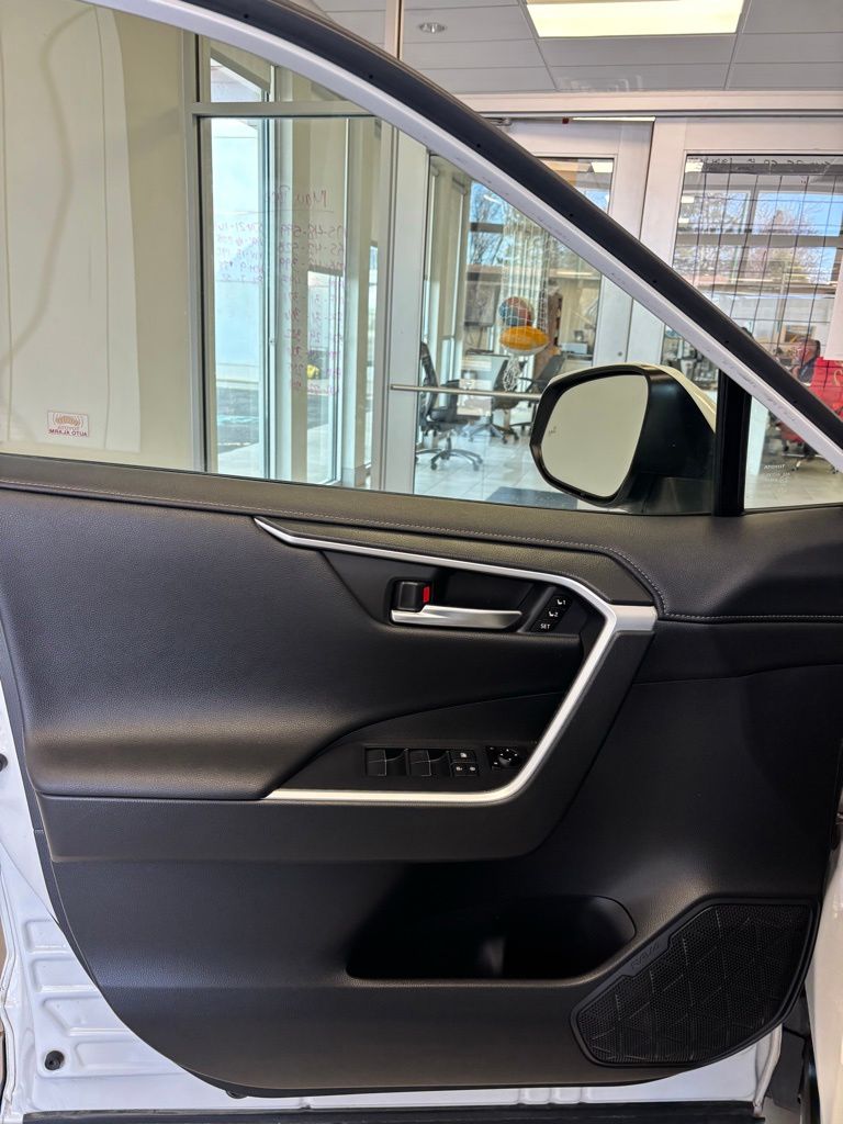 Used 2019 Toyota RAV4 SUV