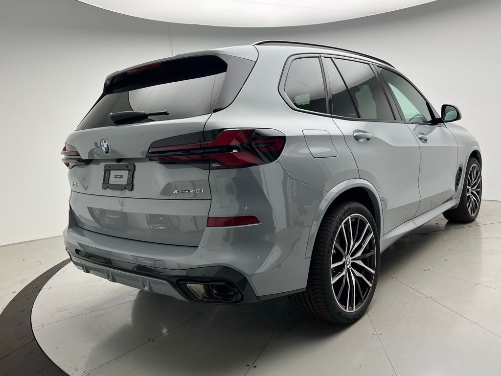 Thumbnail: 2026 BMW X5 - 3