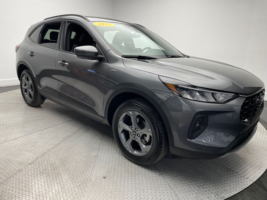 Thumbnail: 2025 Ford Escape - 3