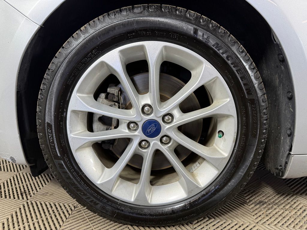 Used 2019 Silver Ford Titanium image 20