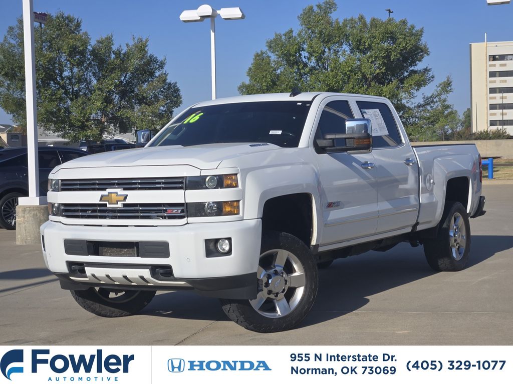 Summit White 2016 Chevrolet Silverado 2500HD Pickup Truck Four-Wheel Drive 6-Speed Automatic
