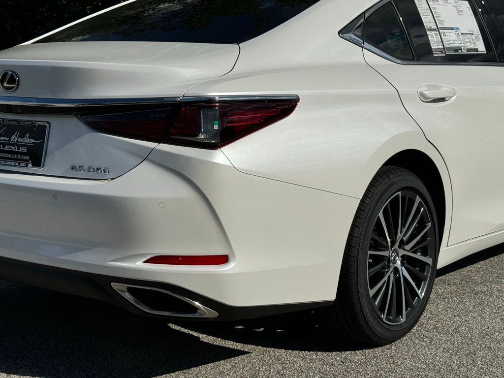 2025 Lexus ES 350 15